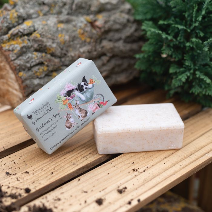 Gardener’s exfoliating soap bar - Wrendale