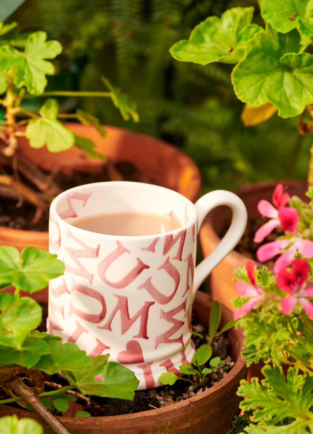 Emma Bridgewater MUM pink 1/2 pint mug