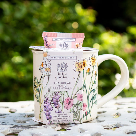 In the garden tea break hand essentials - Heathcote & Ivory